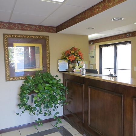 Knights Inn Newport Ngoại thất bức ảnh