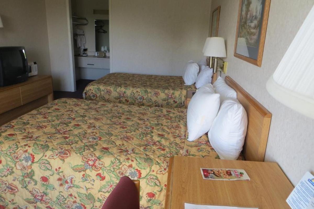 Knights Inn Newport Ngoại thất bức ảnh