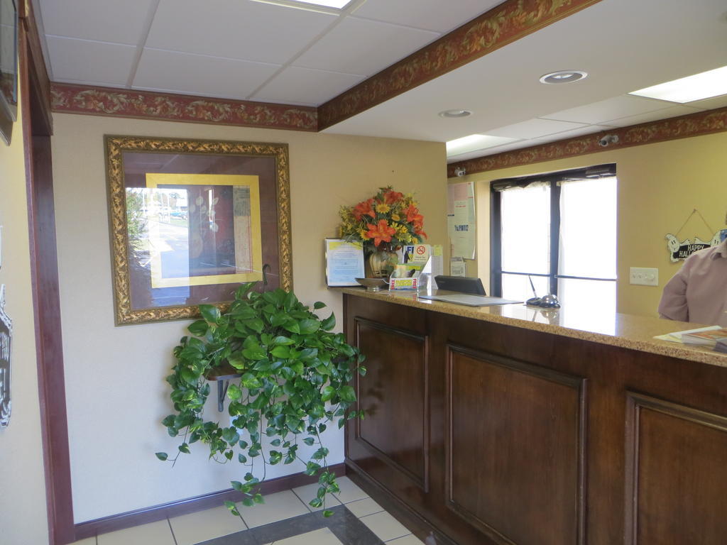 Knights Inn Newport Ngoại thất bức ảnh